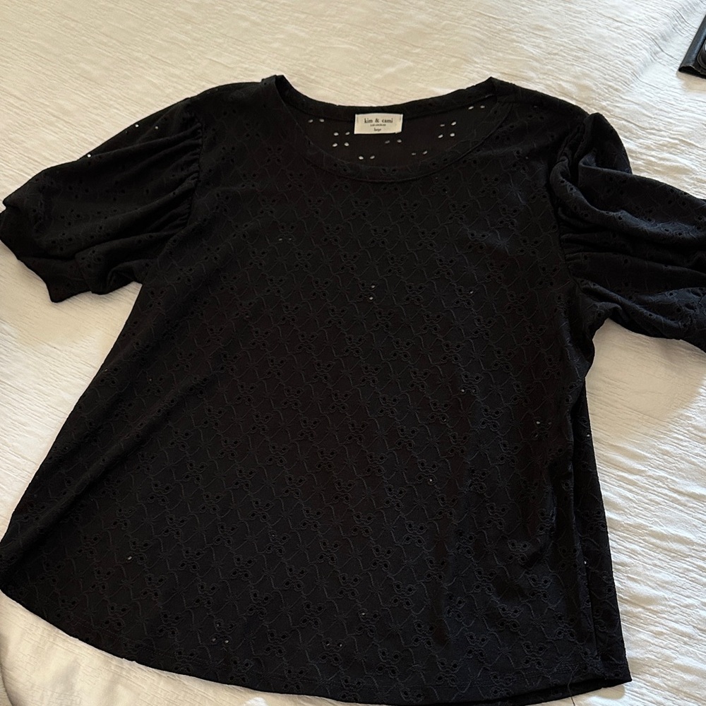 Kim & Cami Black Textured Blouse with Puff Sleeves